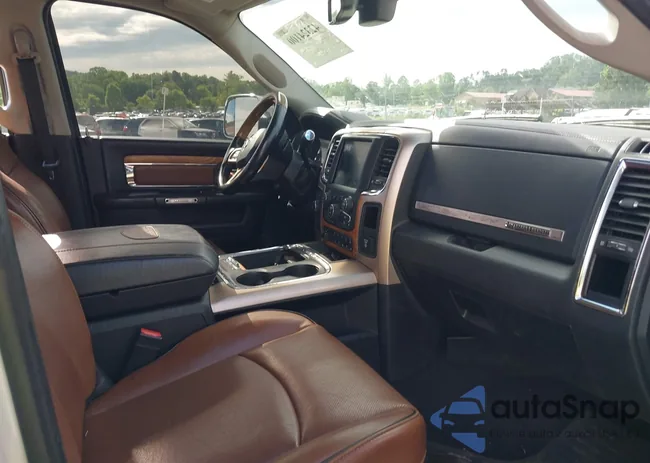 3C6UR5PL5JG261908: 42324100