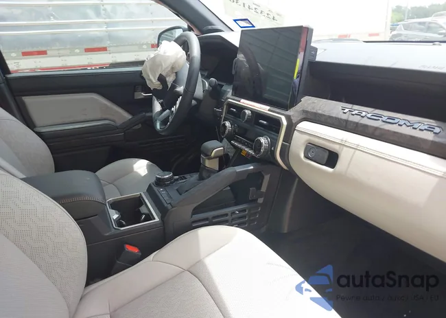 3TYLC5LN7ST015768: 42324136