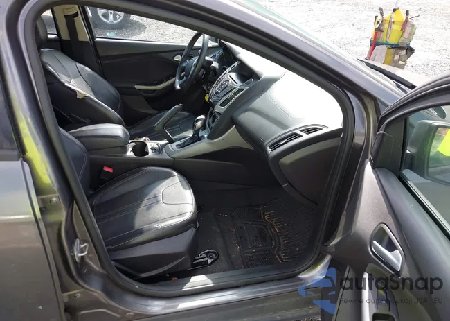 1FADP3F25DL381720: 42325188