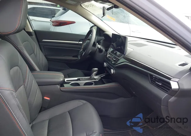 1N4BL4CV6RN419717: 42325045