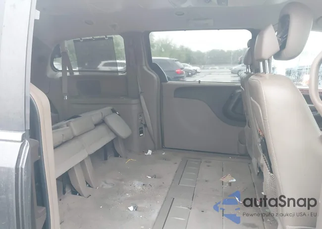 2C4RC1BG0FR526139: 42325916