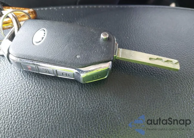 KNDJ23AU6M7146076: 42326019