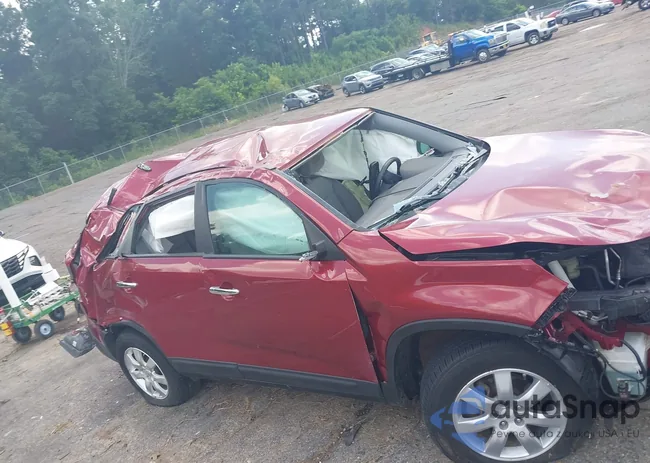 5XYKT4A13BG005639: 42327179