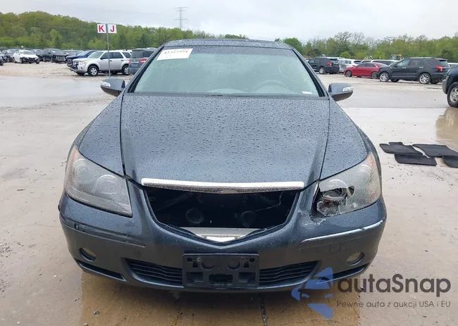 JH4KB16618C001753: 42327554