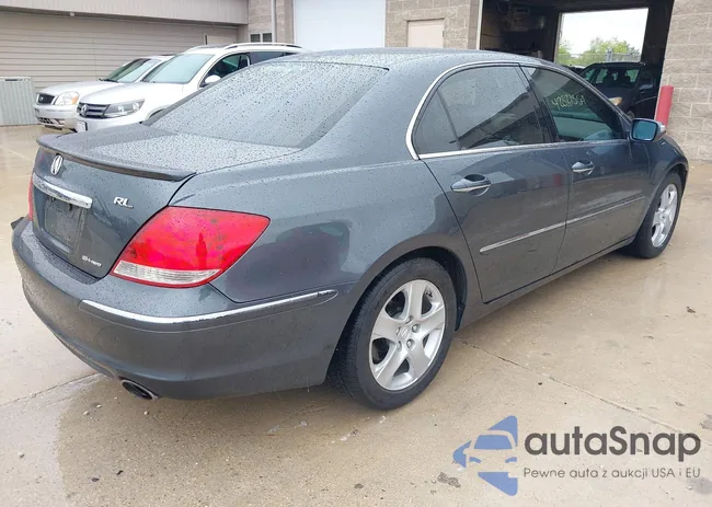 JH4KB16618C001753: 42327554