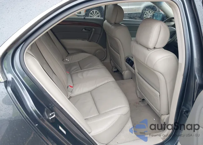 JH4KB16618C001753: 42327554