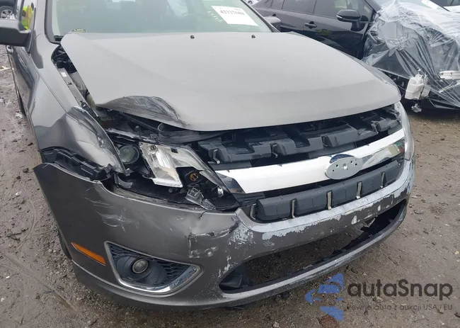 3FAHP0JA8AR135174: 42327680