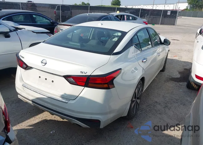 1N4BL4DV1NN323020: 42326791