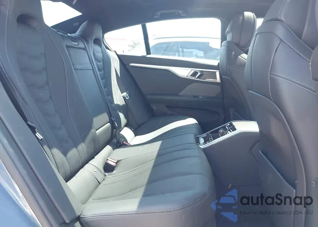 WBAGV2C09NCH74342: 42326824