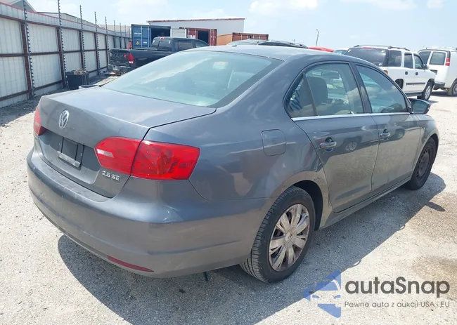 3VWDP7AJ1DM359502: 42328569