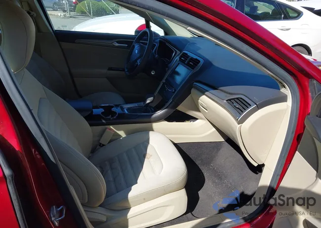 3FA6P0HD8ER224871: 42327784