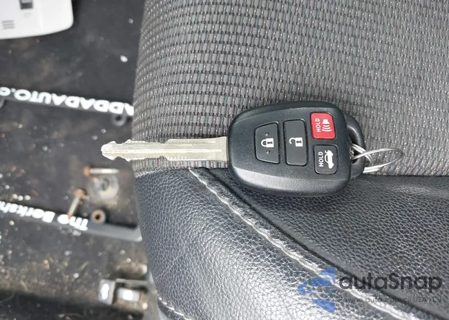 2T1BURHE6EC151956: 42327830