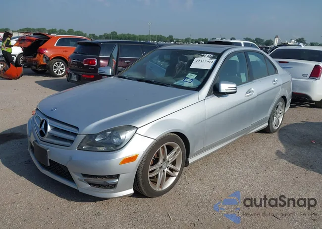 WDDGF4HBXDR247088: 42327912