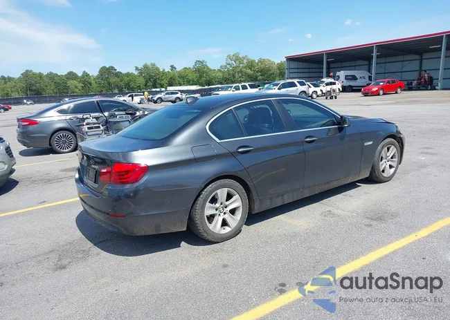 WBAFR1C52BC744839: 42329300