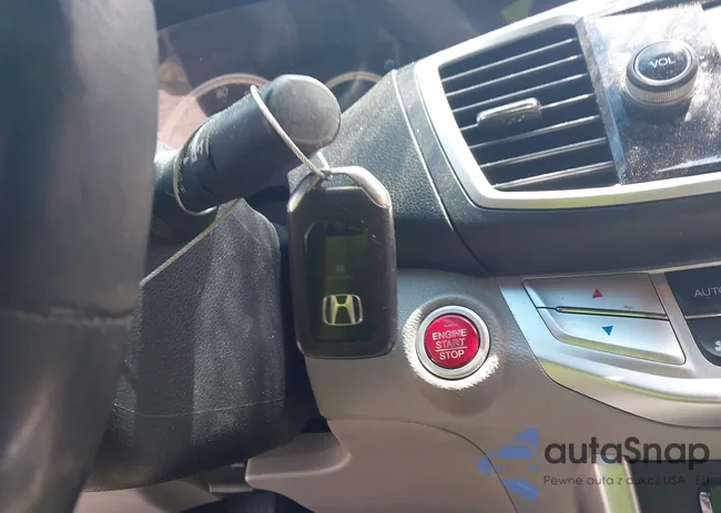 1HGCR2F84EA085133: 42329406