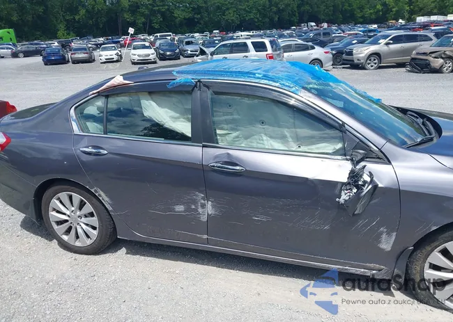 1HGCR2F84EA085133: 42329406