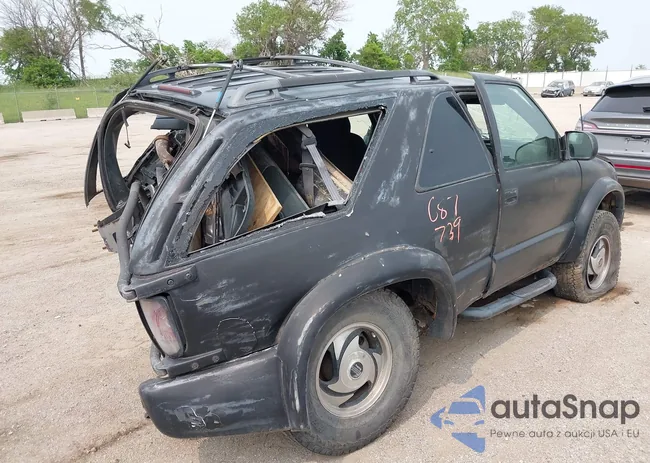 1GNCT18W3YK249760: 42329467