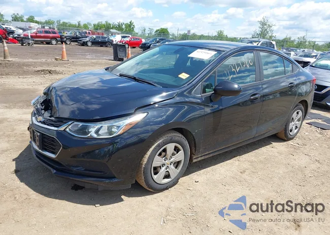 1G1BC5SM9J7226861: 42329566