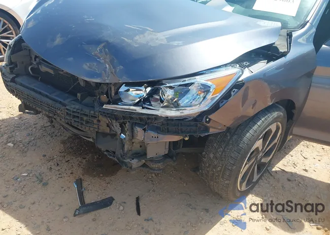 1HGCR3F00GA016698: 42329603