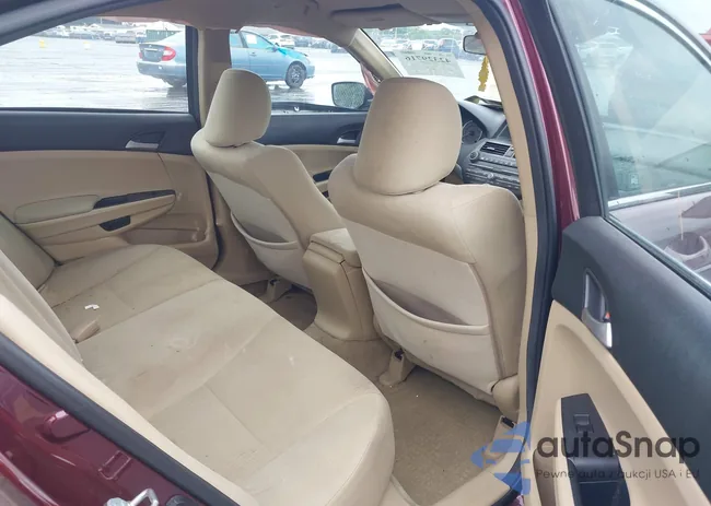 1HGCP2F3XBA041711: 42329716