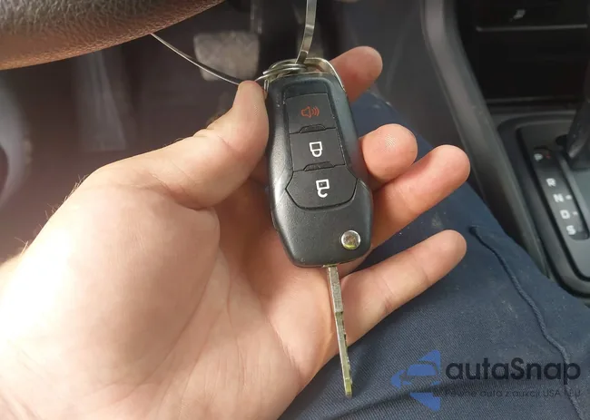 MAJ3P1RE0JC195360: 42329744