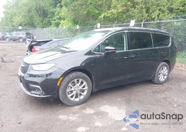 2C4RC3BG8NR228030: 42328830