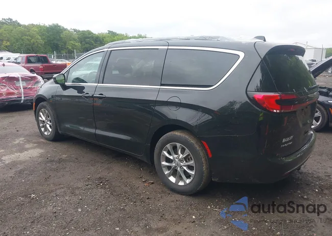 2C4RC3BG8NR228030: 42328830