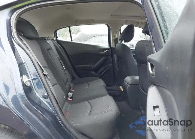 3MZBM1L71GM261587: 42330173