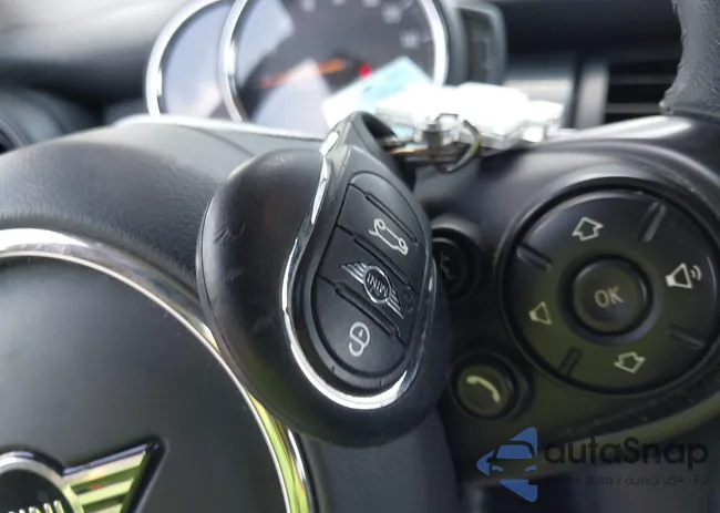 WMWXU7C09M2P17351: 42330197