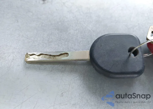 1GCVKNEC0JZ284050: 42330207