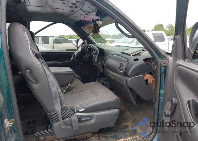 3B7HC12Y6XG101181: 42329765