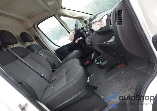 3C6TRVBG4KE500920: 42329796