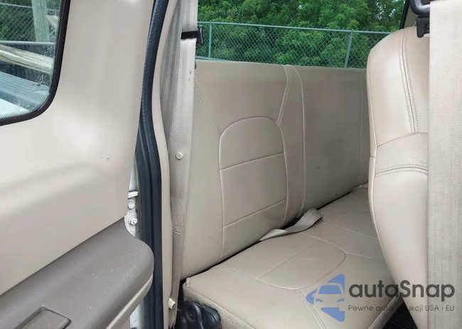 1FTNF20F8YED45540: 42329873