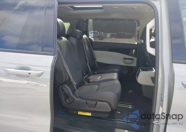 KNDNE5H36P6266410: 42329876