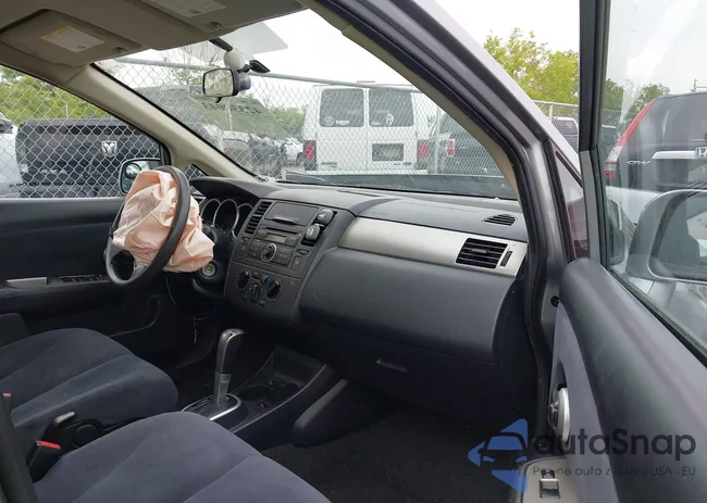 3N1BC13E69L485552: 42330043