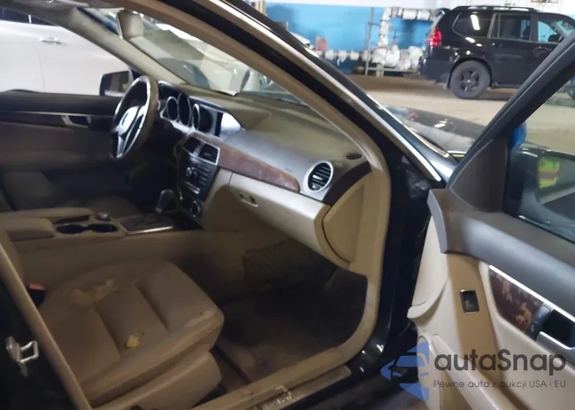 WDDGF4HBXCR202148: 42331234