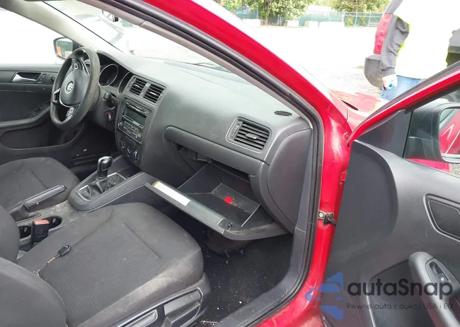 3VW2K7AJXFM269113: 42331370