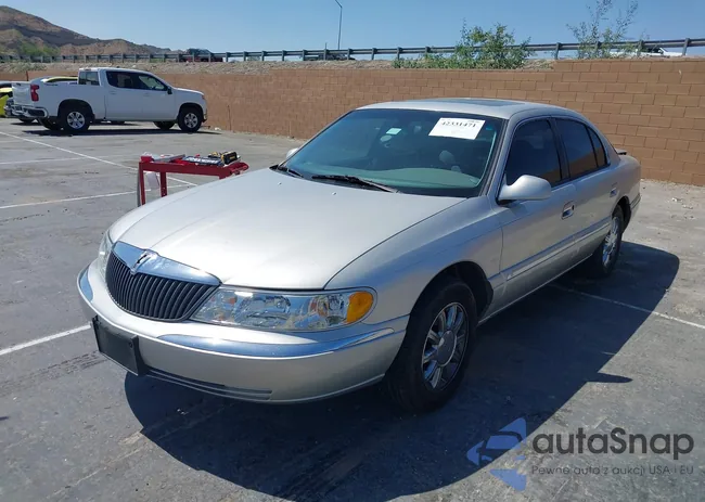 1LNHM97V52Y684945: 42331471