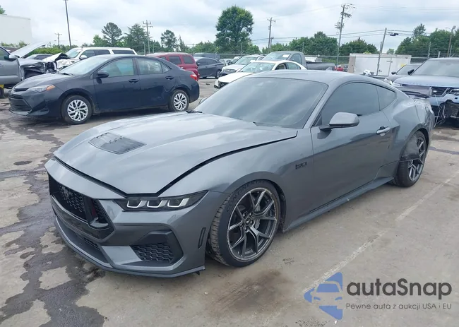 1FA6P8CF8R5411835: 42331556