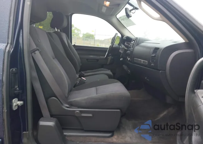 1GCSKSE30AZ132383: 42331559