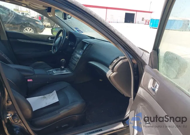 JN1CV6AP2BM301817: 42331590