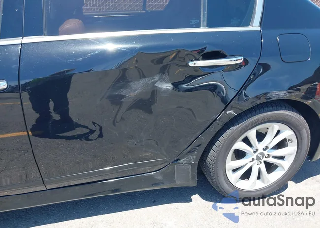 KMHGC4DD0CU182057: 42331719