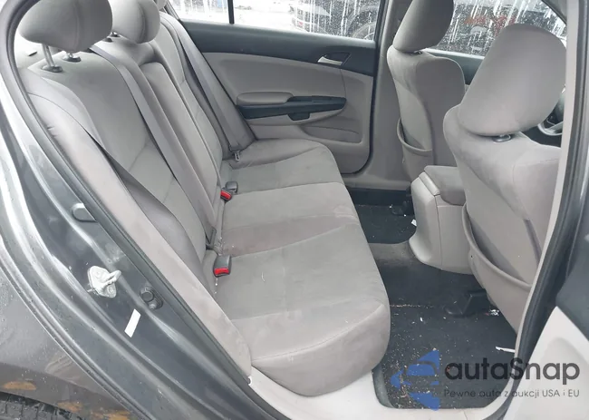 1HGCP2F36BA065441: 42331758