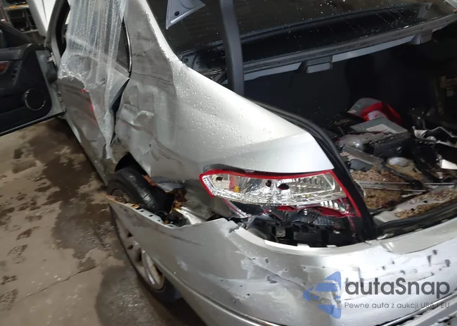 WDDGF8BB3BR140641: 42330841