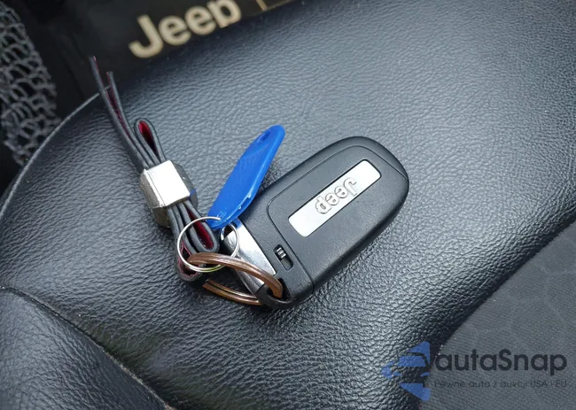 3C4NJDBB1HT680207: 42330965