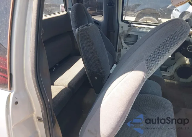 1B7GL22X7XS185559: 42330984