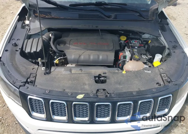 3C4NJDBB1KT639082: 42331130