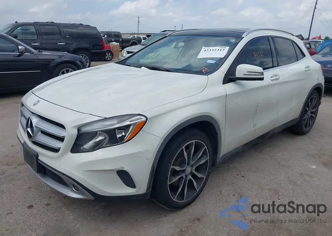 WDCTG4EB8FJ143561: 42332313