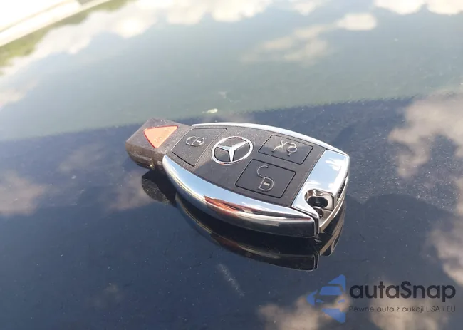 WDCTG4EB8FJ143561: 42332313