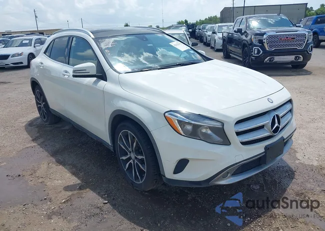 WDCTG4EB8FJ143561: 42332313